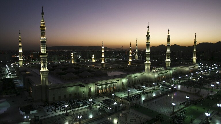 المسجد النبوي الشريف في المدينة بالسعودية-ارشيف